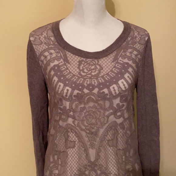 Vera Wang sweater - Picture 2 of 11